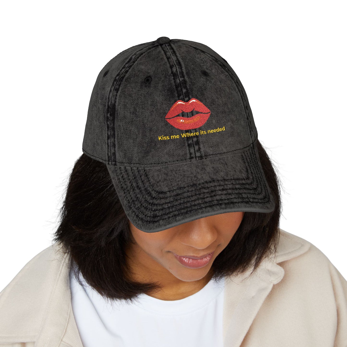 lips with kiss me  Cap